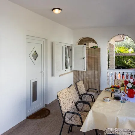 アパート Stipancic *